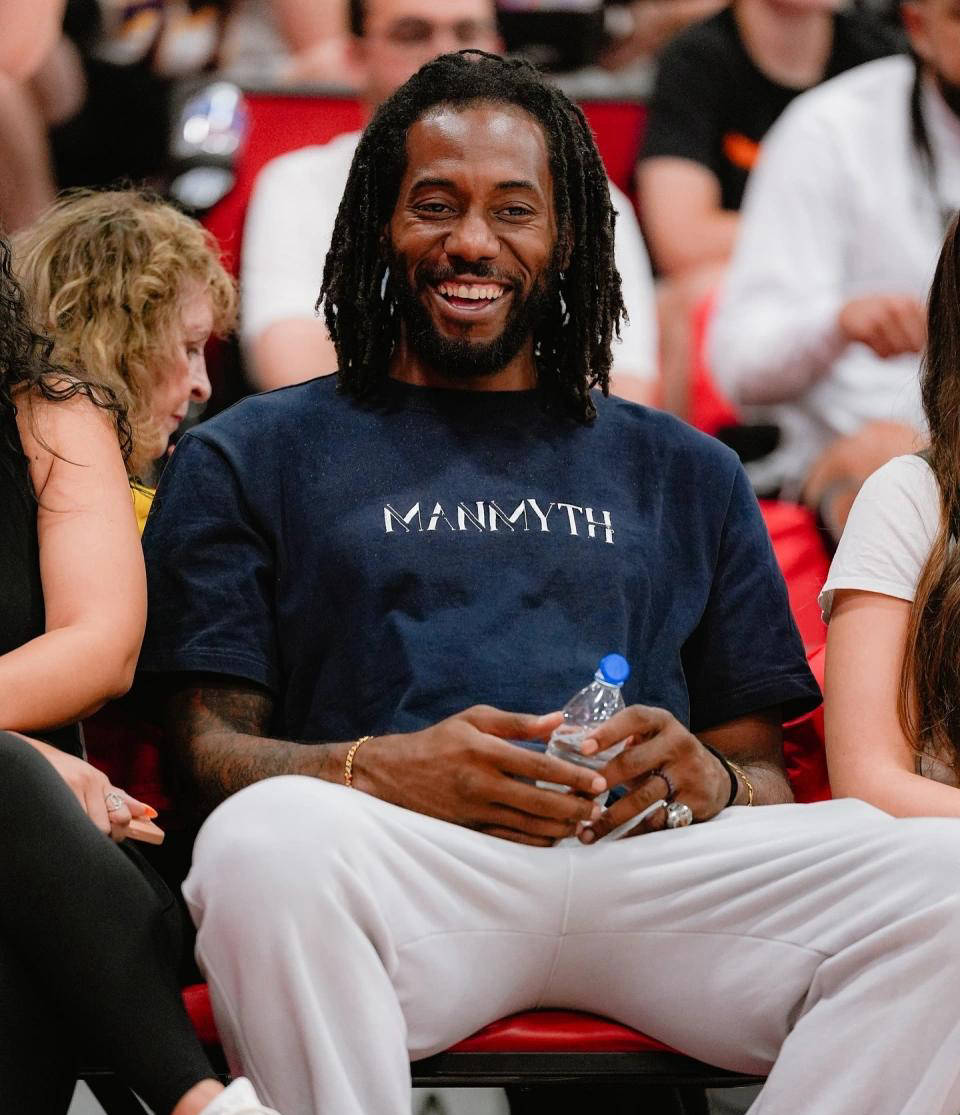 意媒：为避免球迷干扰，斯帕莱蒂决定尤文不在那不勒斯过夜（意媒称，斯帕莱蒂为避球迷干扰，决定尤文赛后不在那不勒斯留宿）