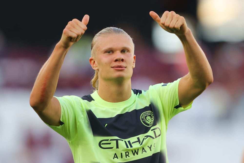 他像是在打全明星难度（他仿佛在挑战全明星难度）