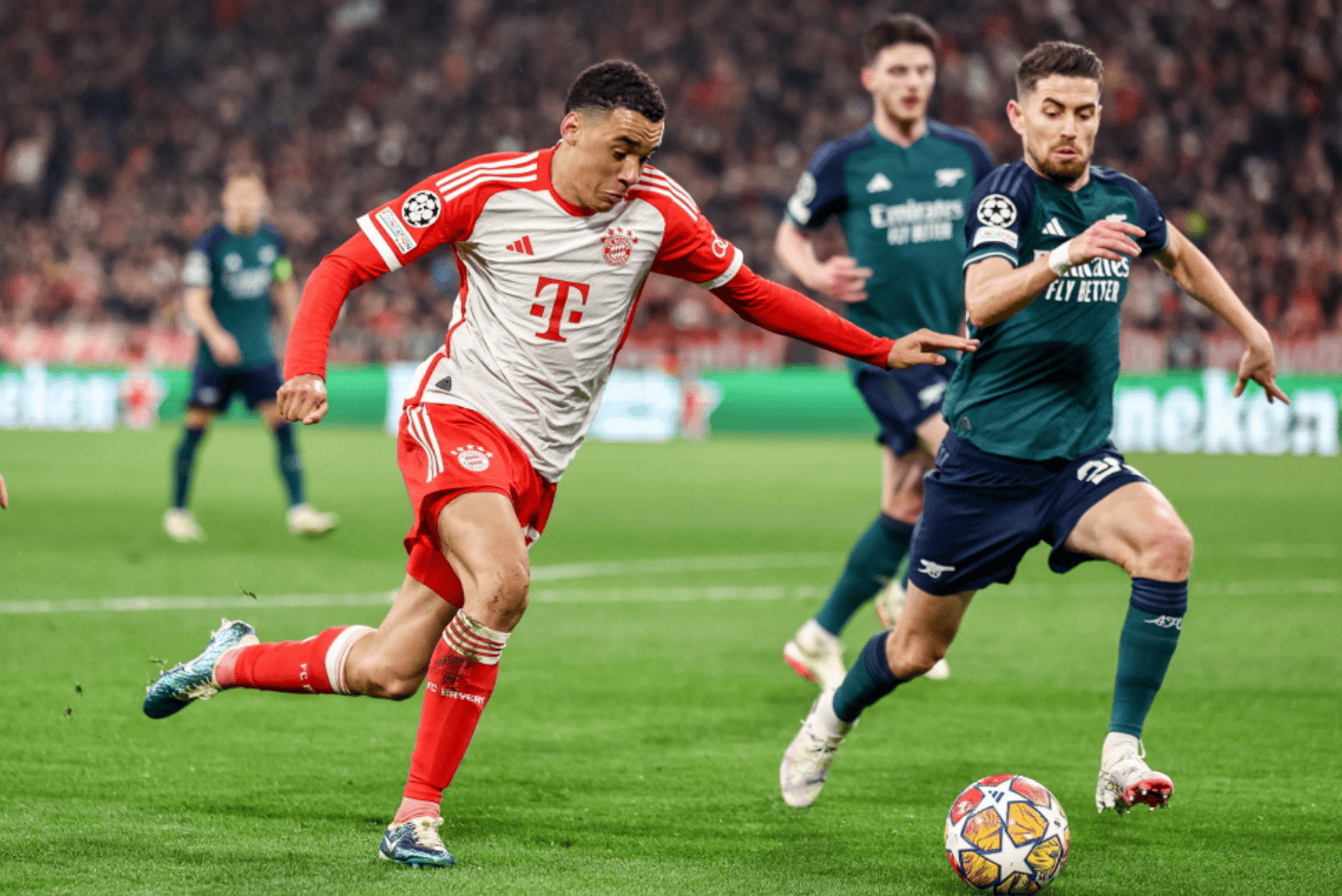 哈曼：皇马状态滑坡始于抵制金球奖，以及维尼修斯公开闹情绪（哈曼：皇马颓势始于金球奖抵制与维尼修斯情绪风波）