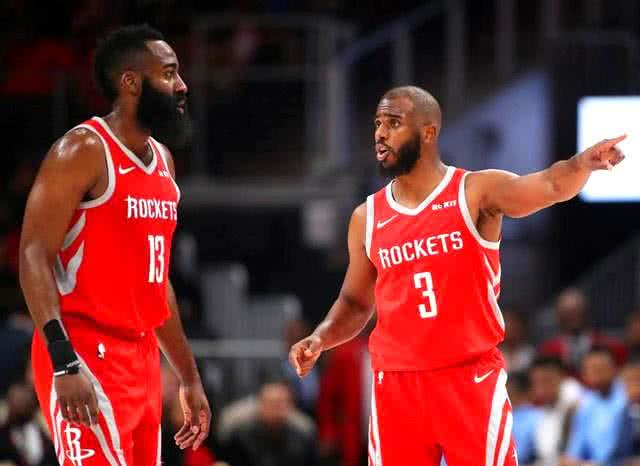 传闻：曼联、罗马和斯图加特也在关注18岁昂热前锋谢里夫（据称曼联、罗马与斯图加特正关注18岁昂热前锋谢里夫）