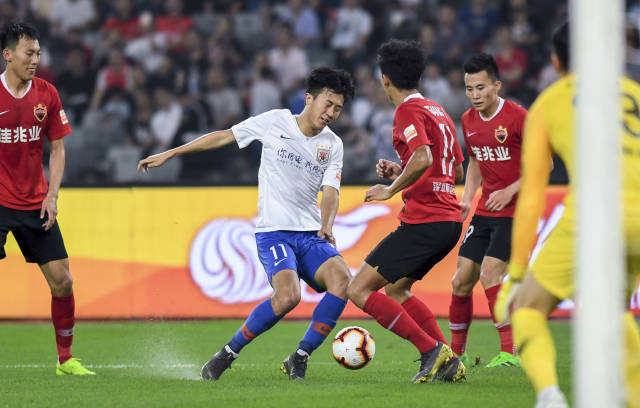 邮报：梅努希望冬窗离开曼联，有12家俱乐部对他感兴趣（每日邮报：梅努盼冬窗离开曼联，12队有意）