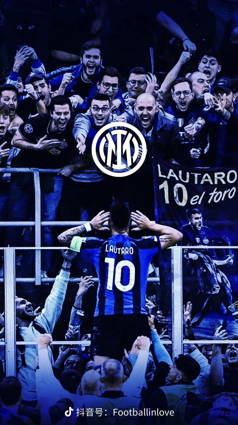 苏翊鸣在2025-2026赛季国际雪联单板滑雪世界杯北京站夺冠，以181.00分刷新个人最佳，连续完成三个1980度空翻，展现卓越实力。