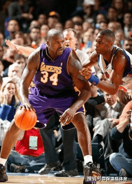 外线手感火热！麦克布莱德替补命中7记三分砍下22分3篮板（替补发威！麦克布莱德外线7记三分轰下22分3篮板）