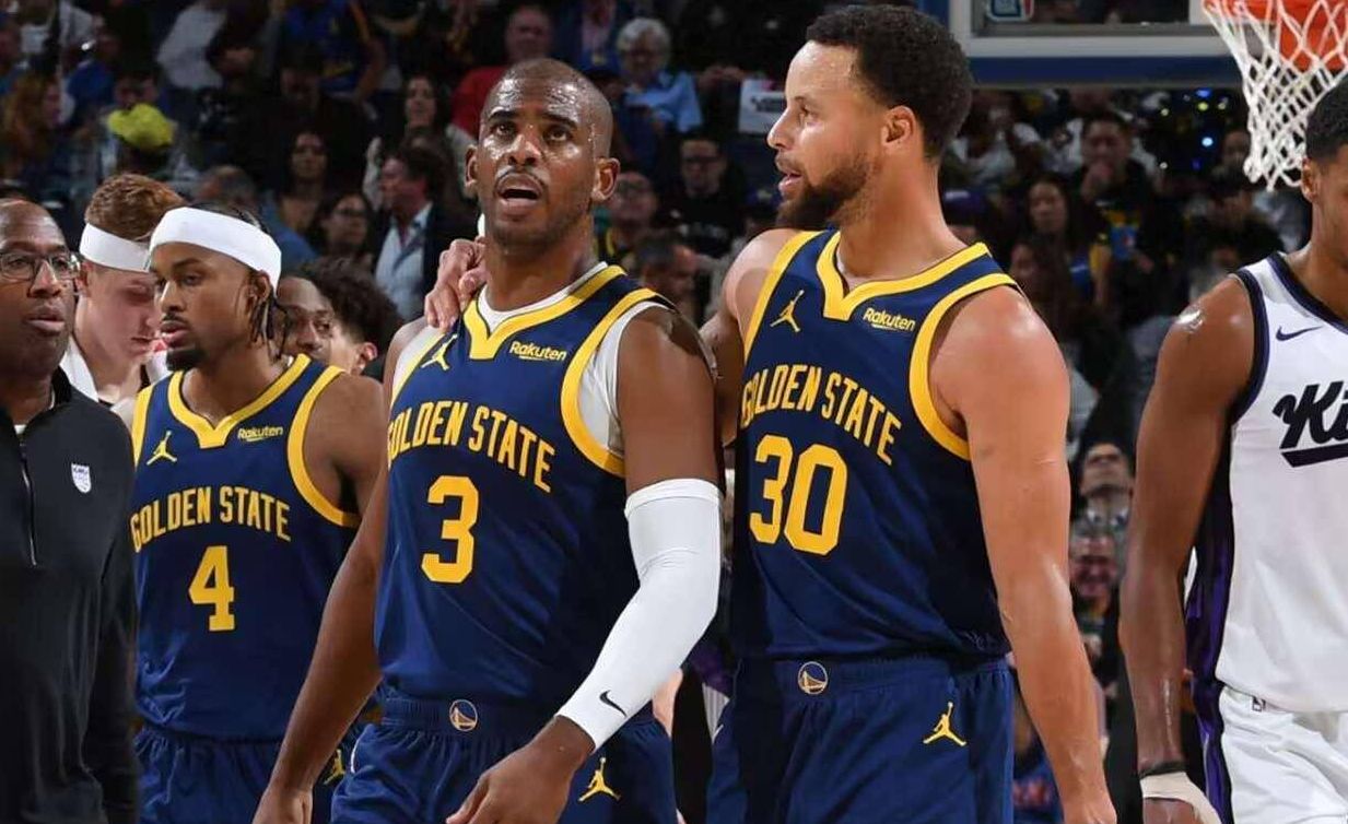 记者：皇马将等到最后一刻，看看能否将姆巴佩招入比赛大名单（记者：皇马会观望到最后一刻，才决定姆巴佩能否进入比赛大名单）