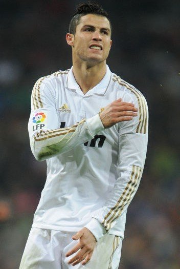 丁俊晖再次大战奥沙利文，追平比分状态火爆（丁俊晖再战奥沙利文，强势扳平比分状态爆棚）